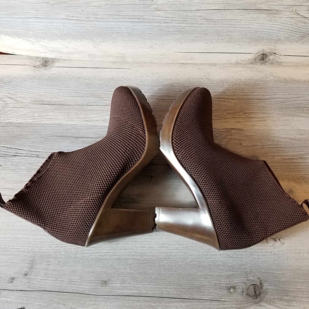 Charleston Shoe Company Slip On Stretch Heel Rubb… - image 4